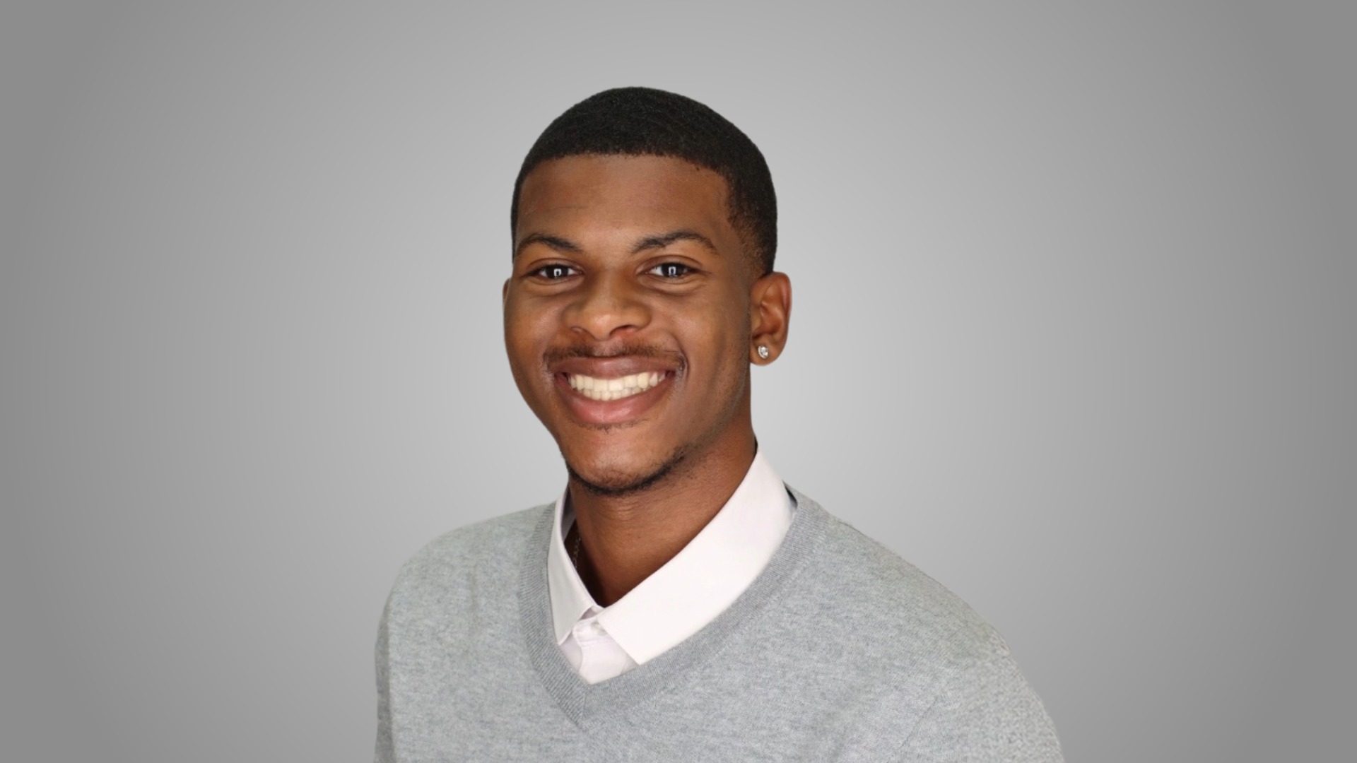 Headshot of Emmanuel Dean